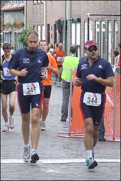 Uli Baumann und Thomas Rauers beim Hertog-Jan-Straßenlauf (NL) 2007