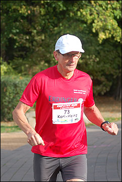 Karl-Heinz Scholten beim Sechs-Stunden-Lauf Rheinberg 2013